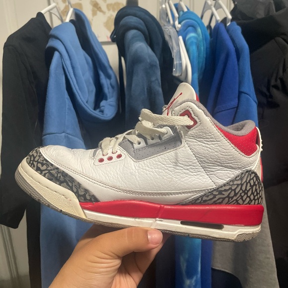 Used Jordan 3 “Fire Red” - Picture 2 of 4